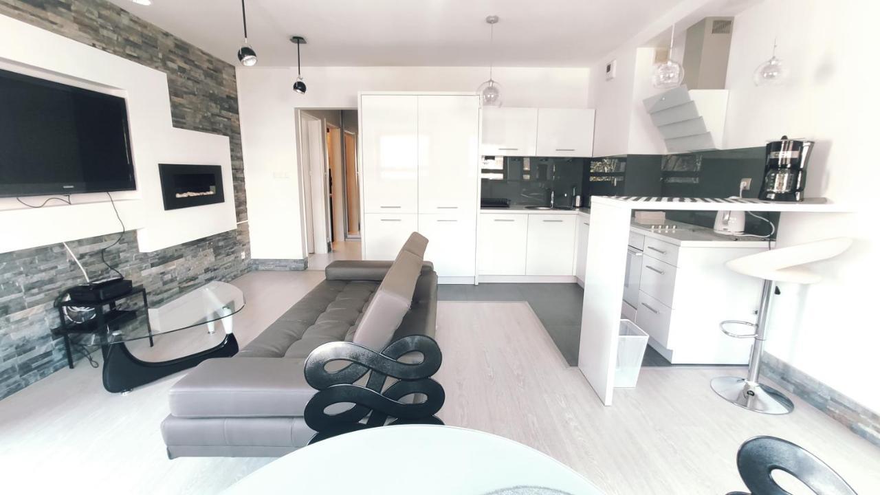 Lokietka 8B By Homeprime Krasków Εξωτερικό φωτογραφία