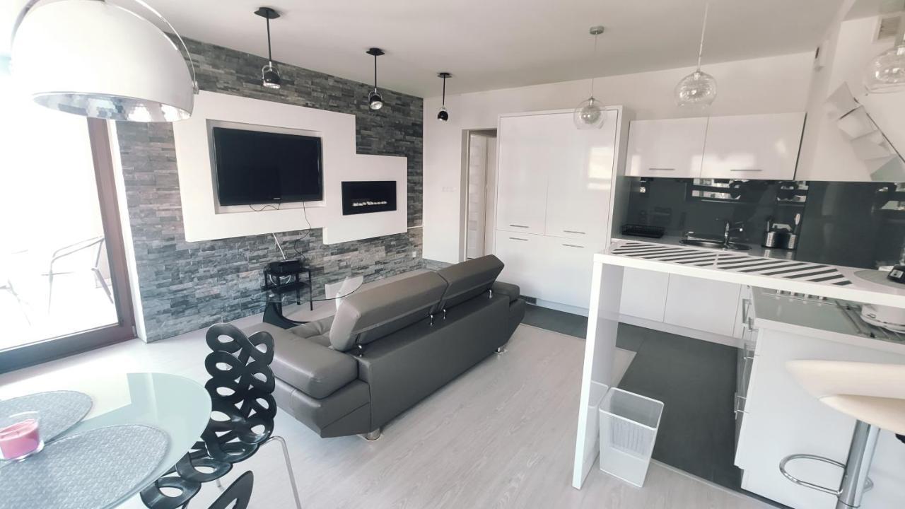 Lokietka 8B By Homeprime Krasków Εξωτερικό φωτογραφία